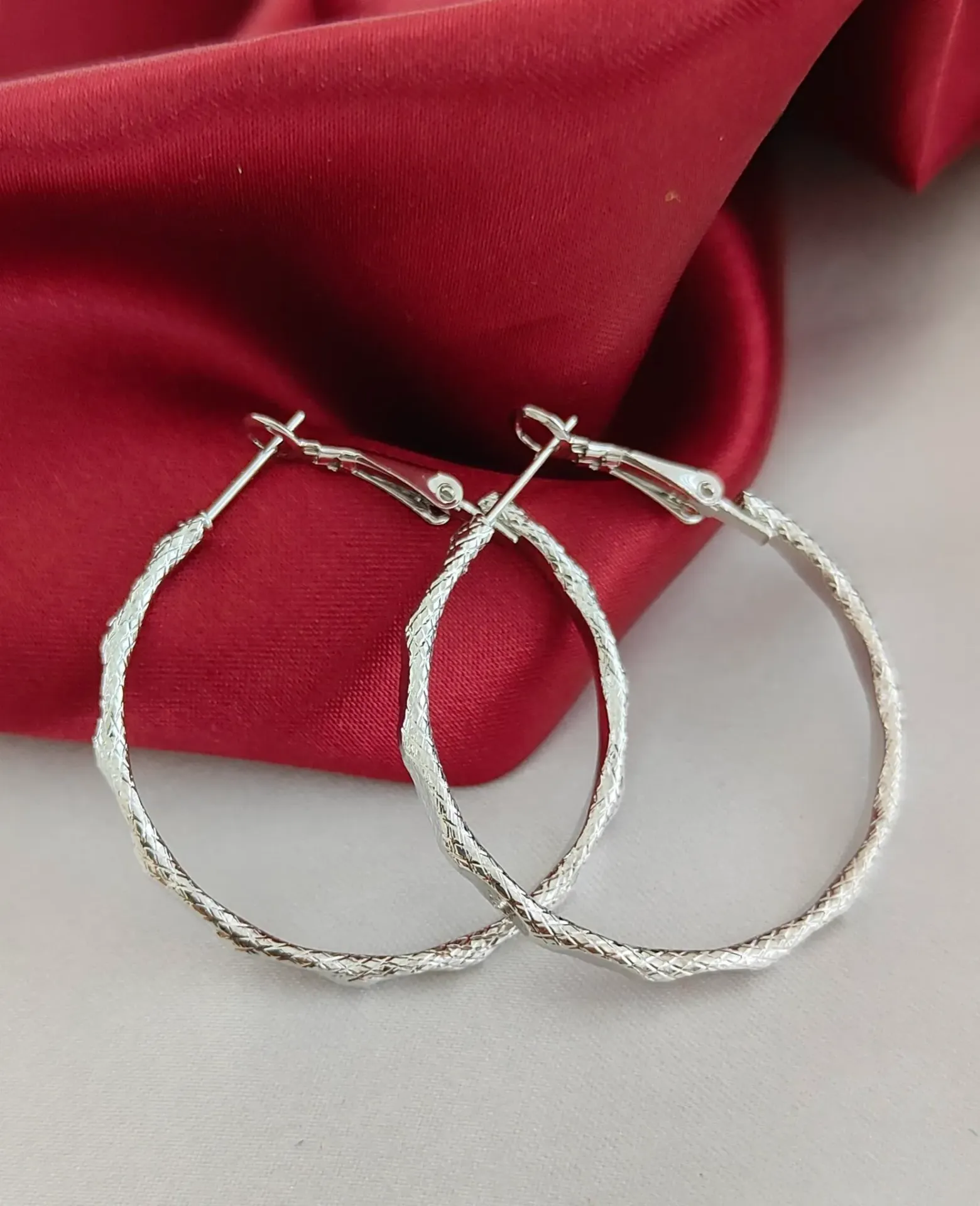 Diamond-Cut Hoop Earrings 2 pairs