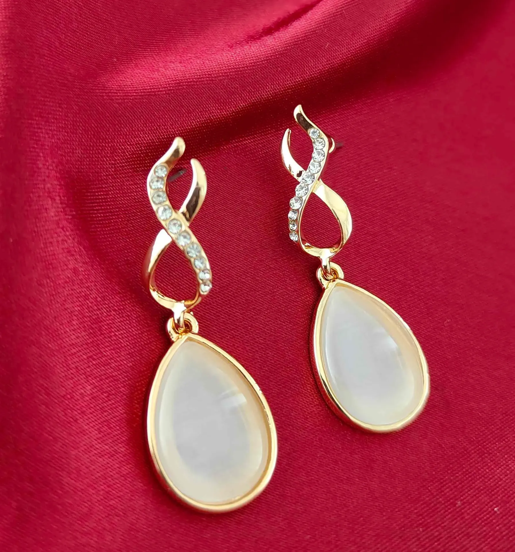 Infinity Teardrop Drops