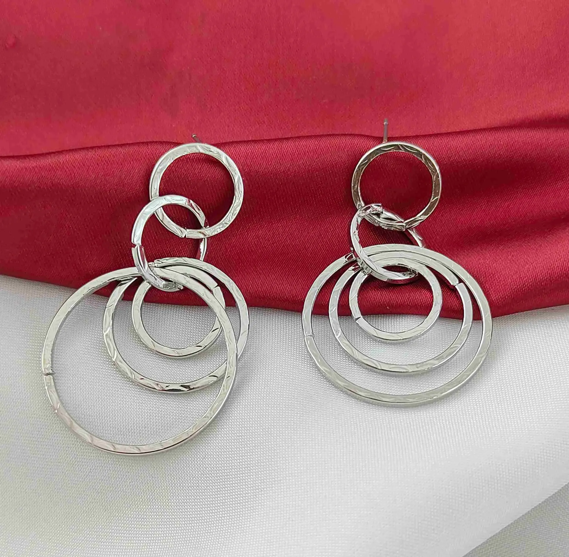 Multi-Layer Concentric Hoops