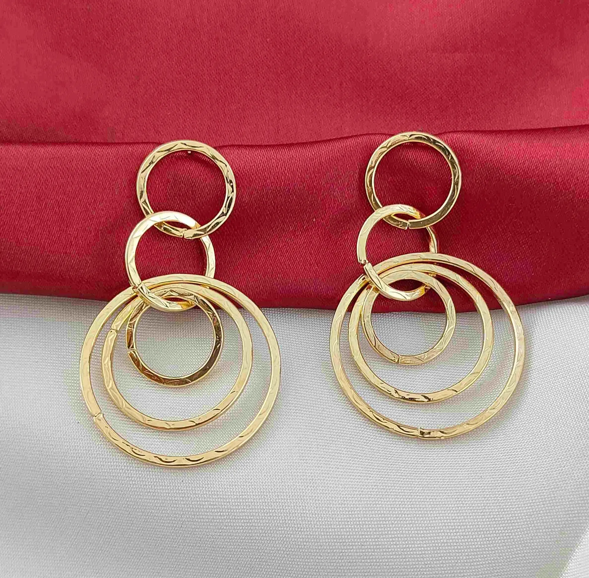 Multi-Layer Concentric Hoops