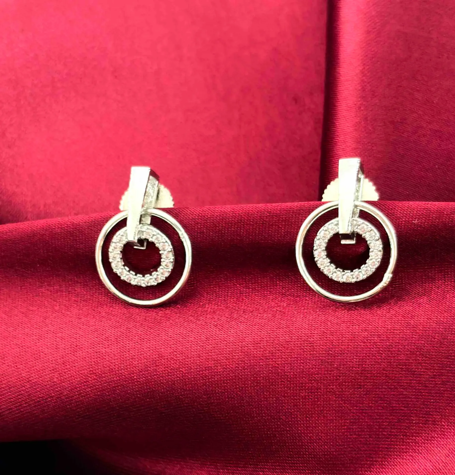 Concentric Halo Studs